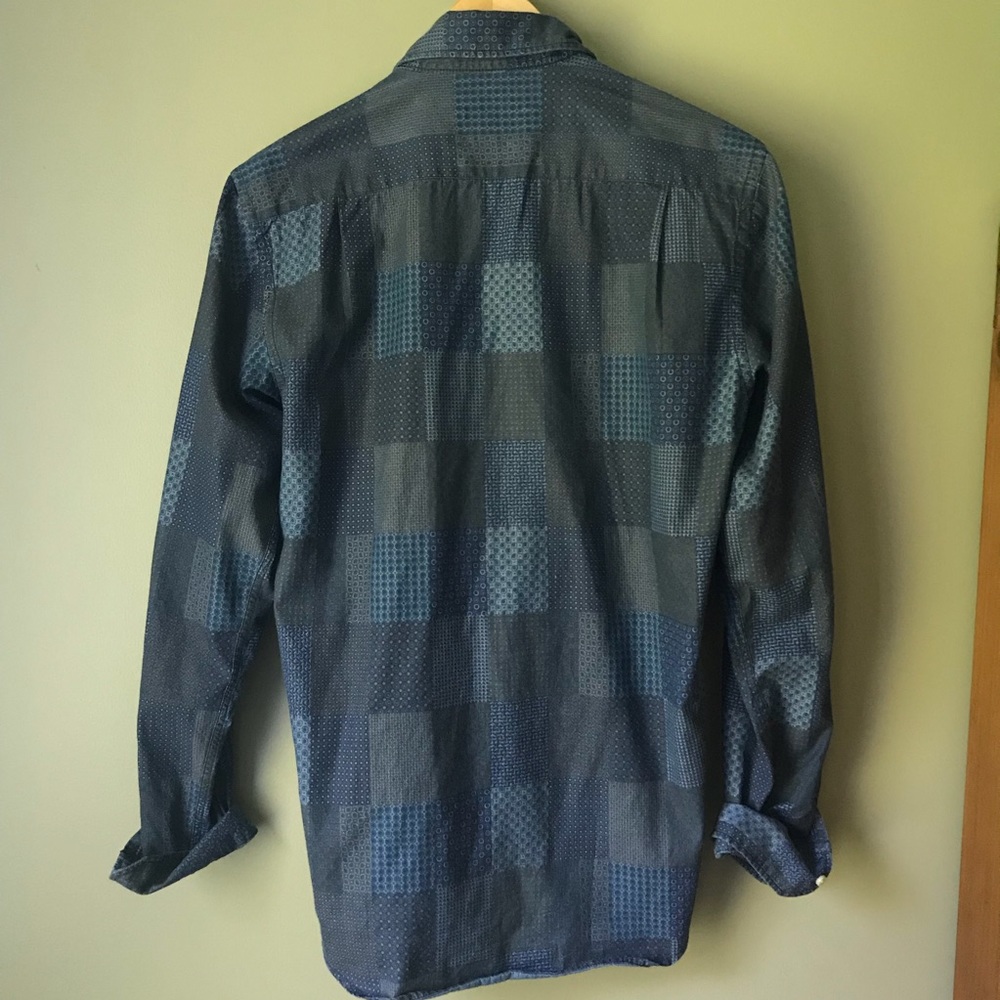 Men’s Denim Button-Down Shirt W/ Patchwork Design - image 4